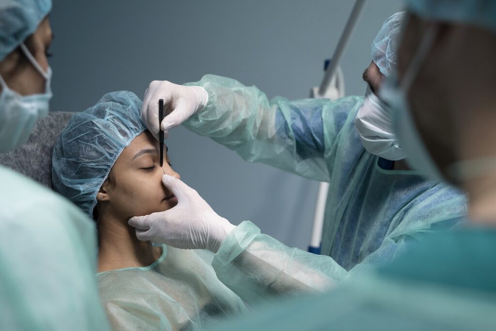 Choosing Between Surgical and Non-Surgical Aesthetic Treatments